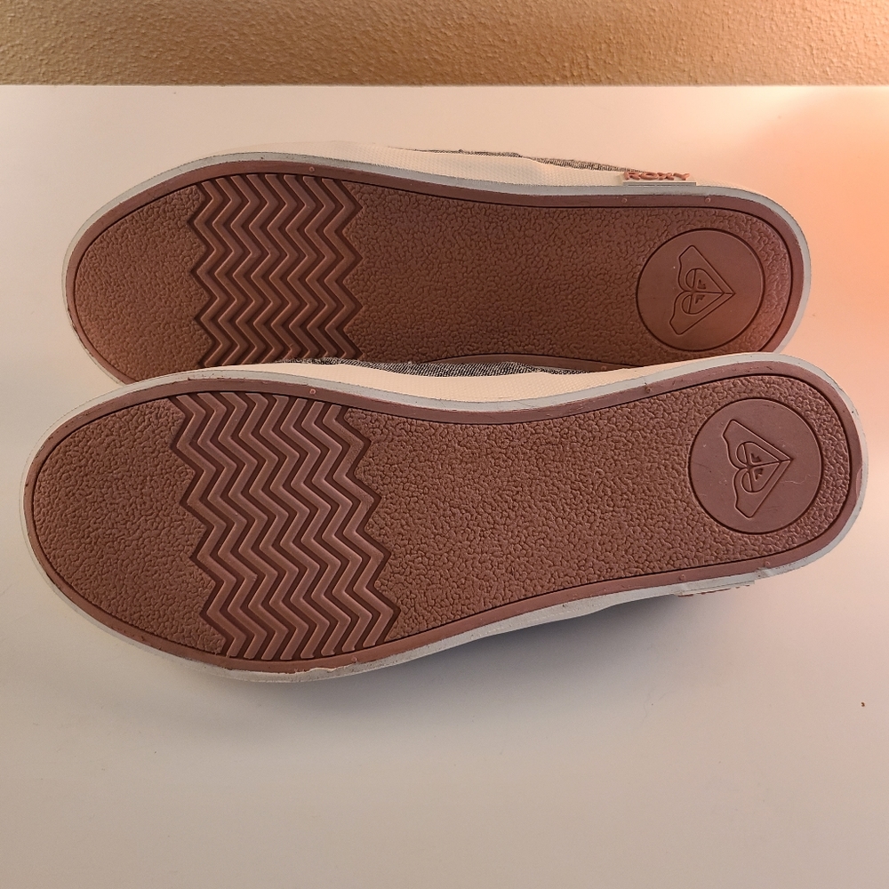 Roxy Women's Gray Slip-On Sneakers - Picture 6 of 8